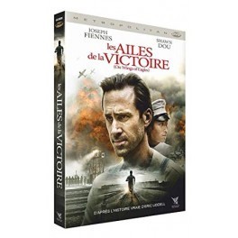 "Les ailes de la victoire" par Joseph Fiennes et Shawn Fou "Les ailes de la victoire" par Joseph Fiennes et Shawn Fou